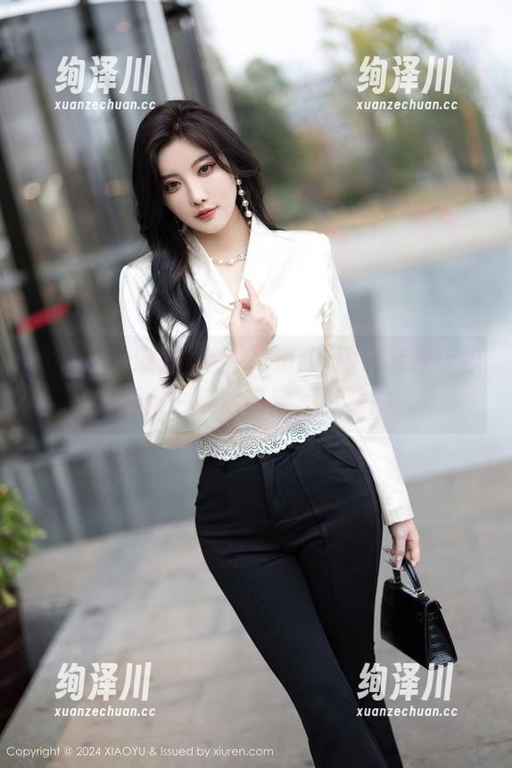 语画界 - 剧情多变，Emily顾奈奈酱让你眼前一亮的高清写真集！