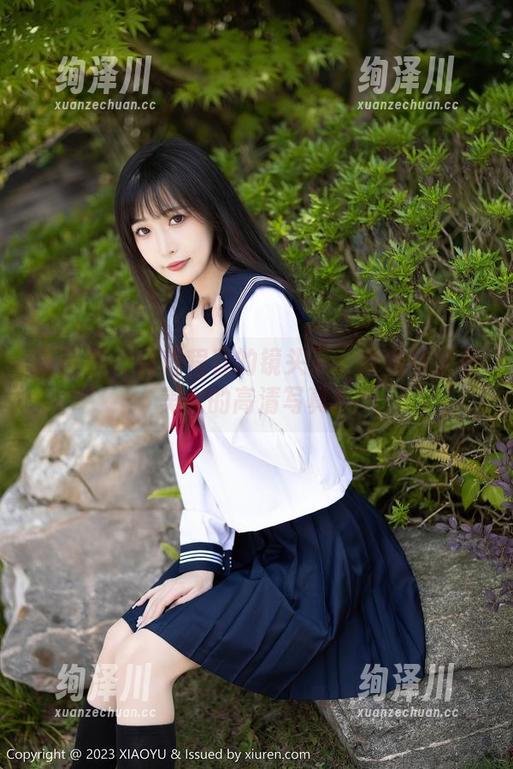 语画界 - 在程程程的镜头下：皮裙与娇柔美女的高清写真！