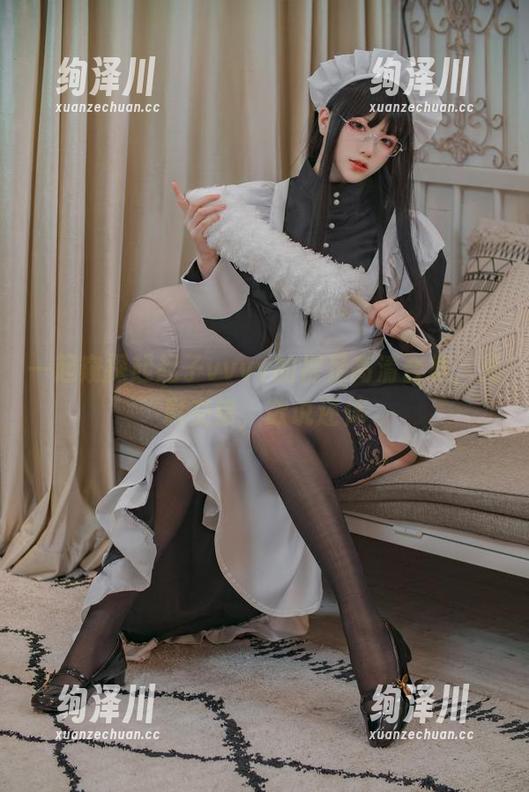 一起窥探起起子vvvv的裸足高清合集，光影交错，欲说还休