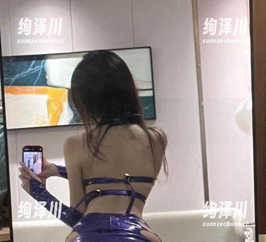 当阿薰kaOri遇上病房之恋：图包里都是护士服和药水的情节！